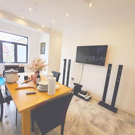 Hôtel Urban Escape Ealing à Londres Extérieur photo