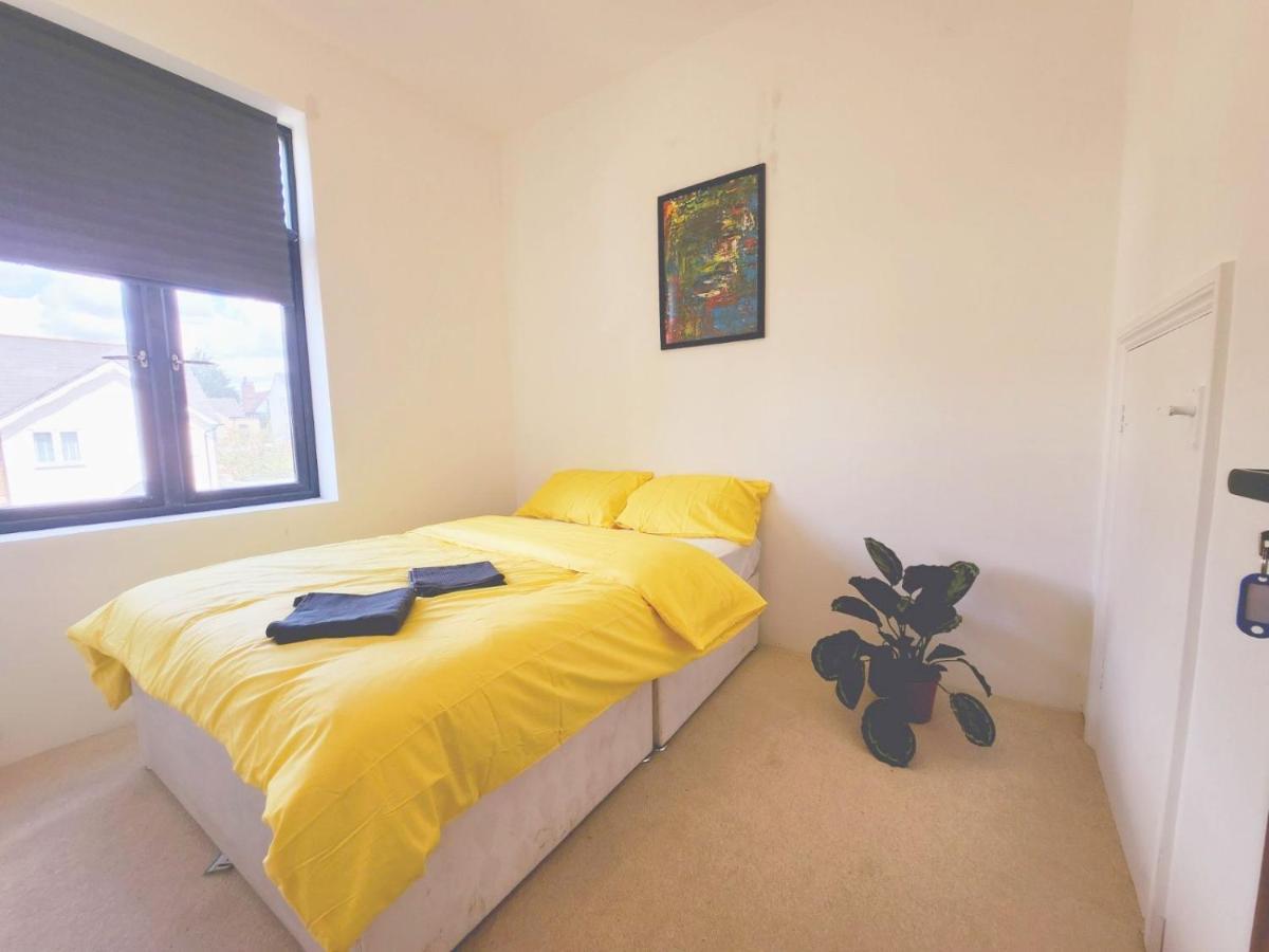 Hôtel Urban Escape Ealing à Londres Extérieur photo
